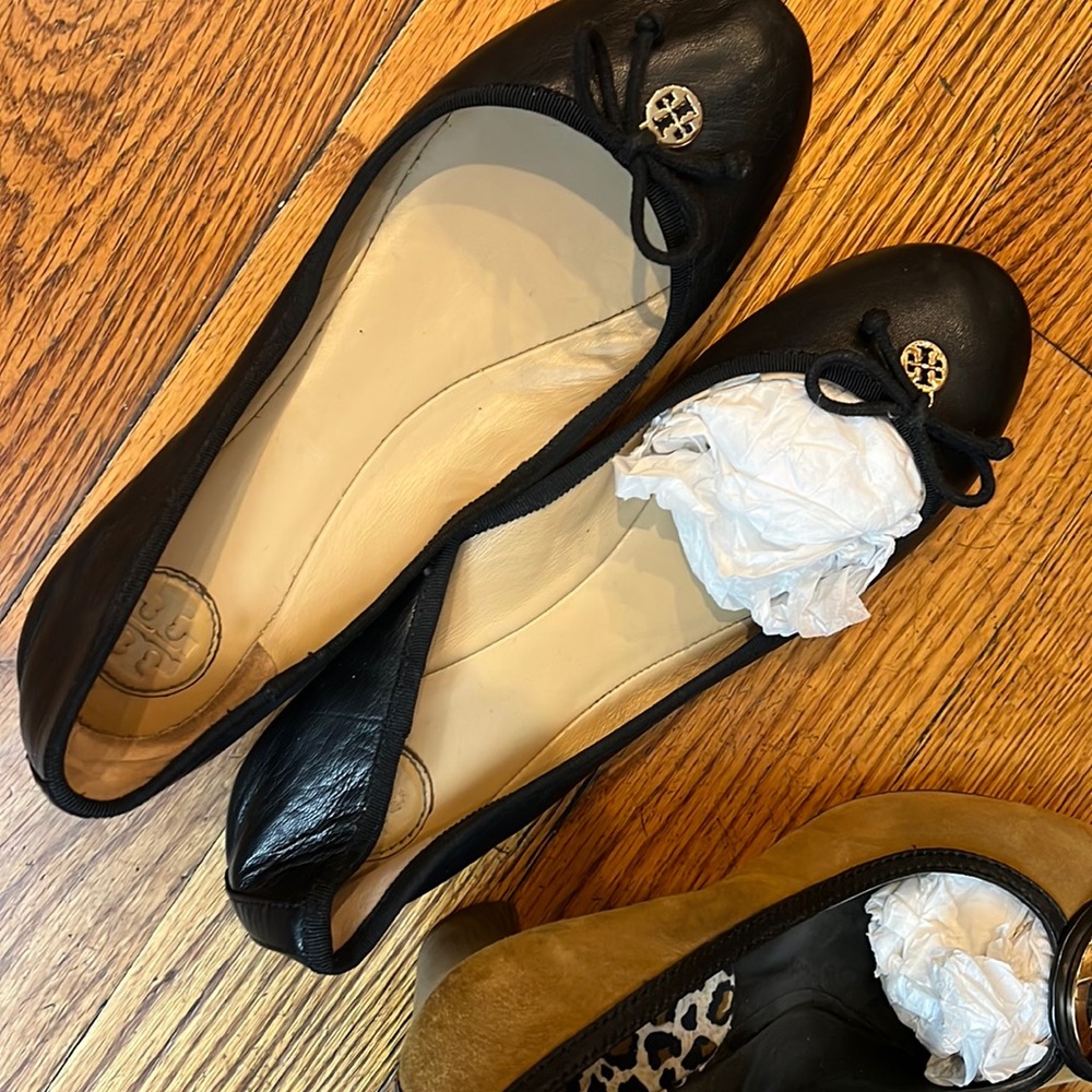 Bundle Tory burch ballet flats and low heels